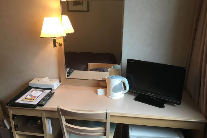 Room 6 of 29
