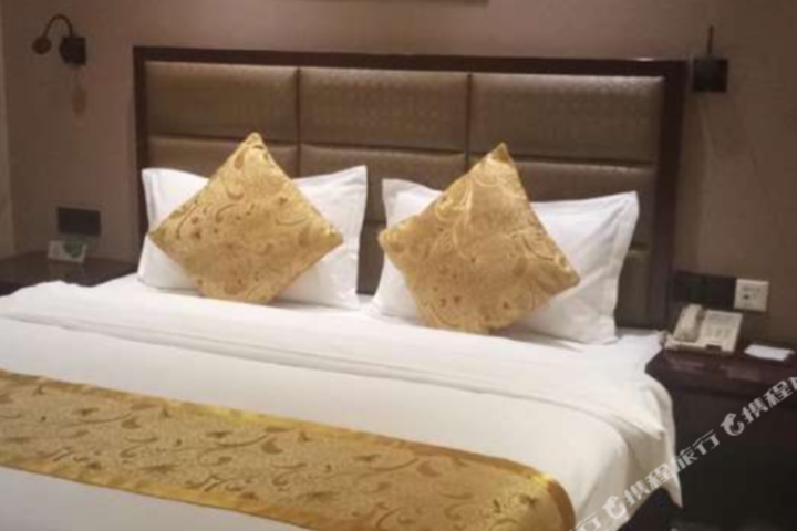 Altay Runde Hotel