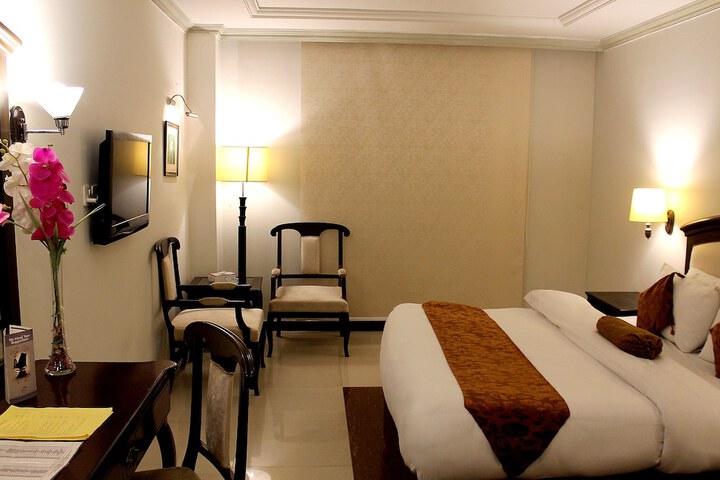 Room 5 of 35