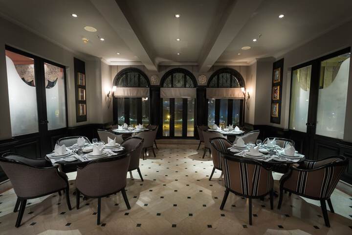 Breakfast area