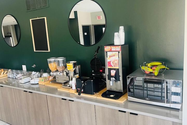 Breakfast/Coffee Service 13 of 16