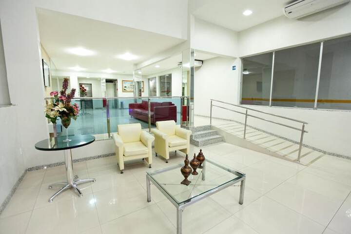 Entrance & Lobby