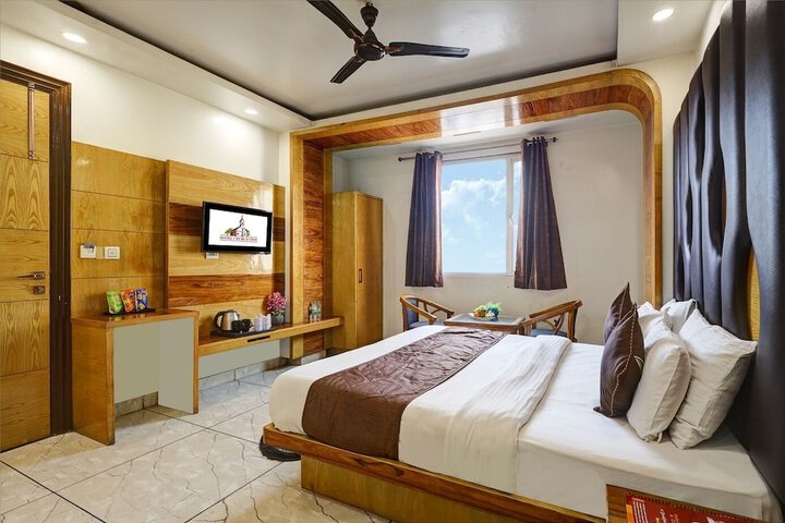 Room 8 of 31