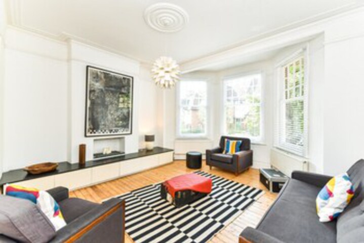 Image of NEW Gorgeous 4 Bedroom Flat Muswell Hill Broadway