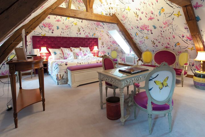 Room 47 of 147