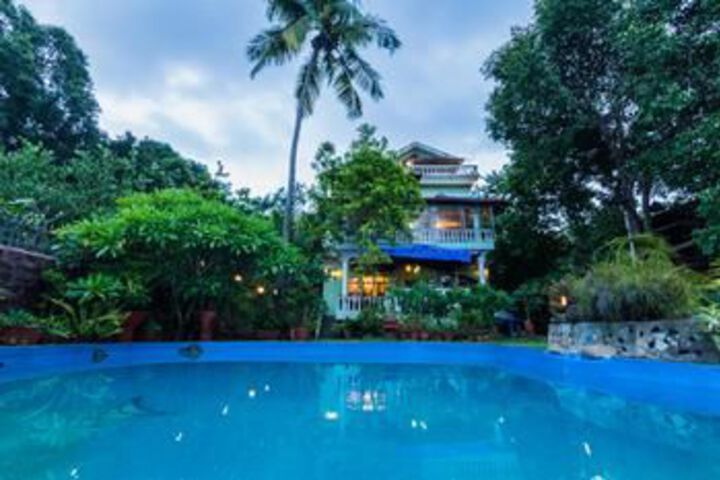 OYO 9597 Antique Studio Nerul Lake