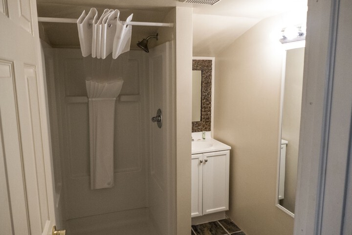 Room 72 of 108