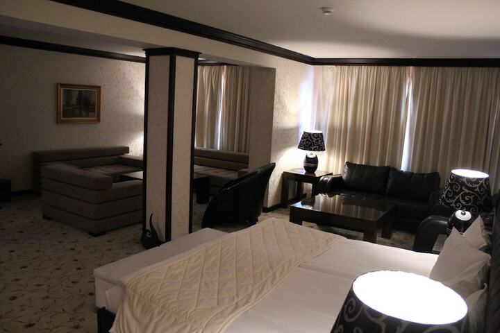 Room 19 of 85