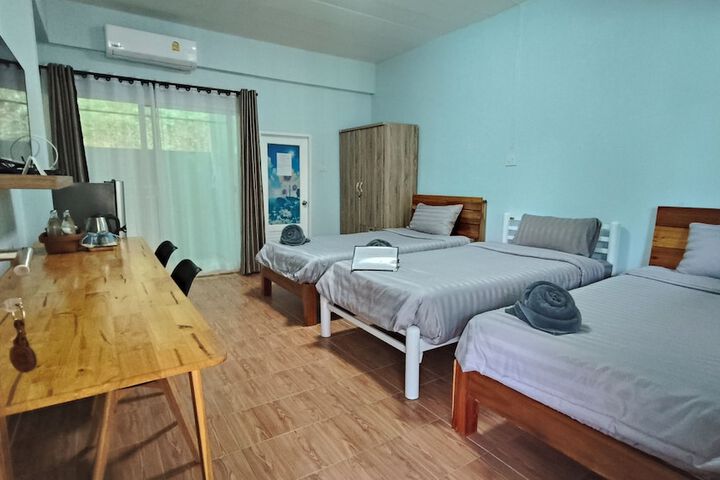 Room 12 of 22