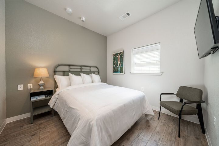 Superior Room 1 Queen Bed (56 of 168)