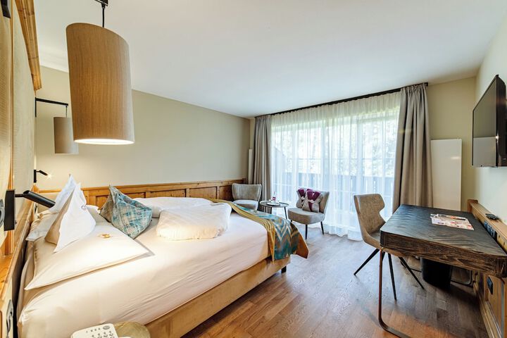 Room 3 of 78