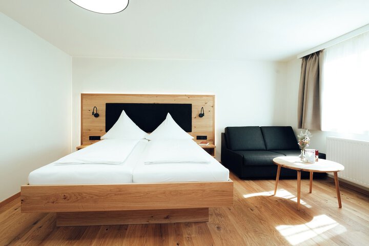 Room 14 of 78