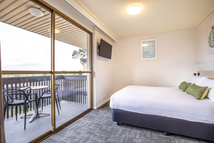 Room 10 of 43
