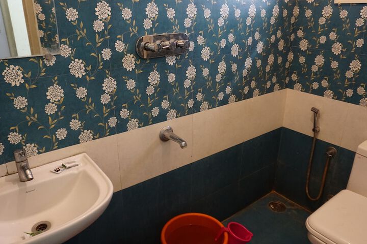 Room 47 of 76