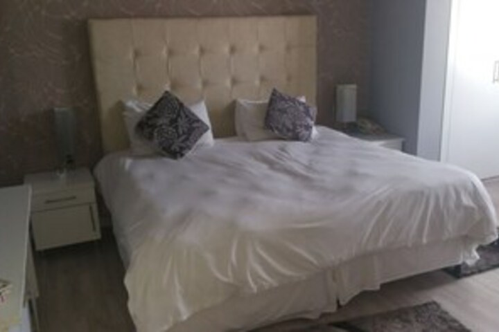 The Parkview Hotel - Room 711 - Adults Only