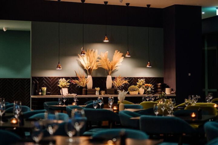 Dining 52 of 108