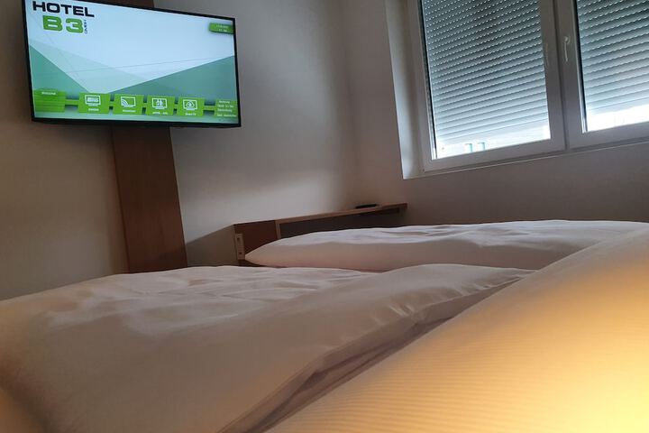 Room 5 of 42