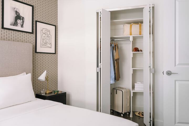 Room 6 of 59