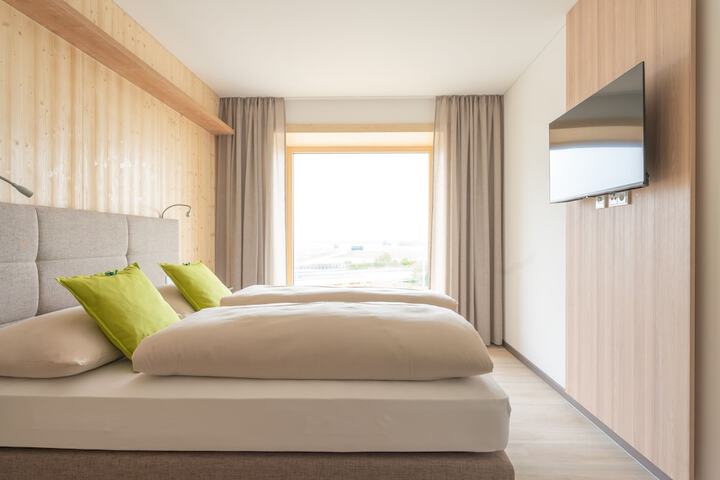 Room 4 of 51