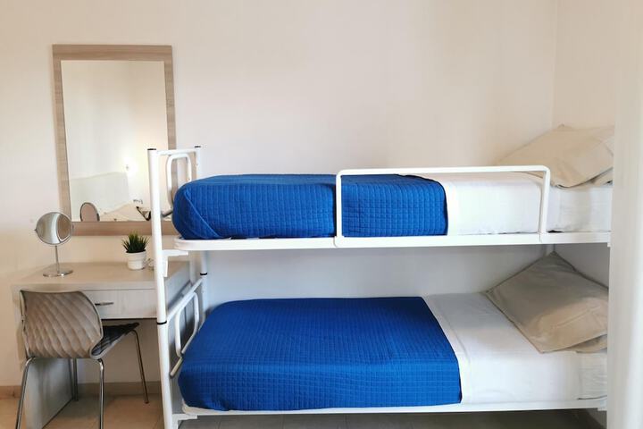 Room 12 of 62