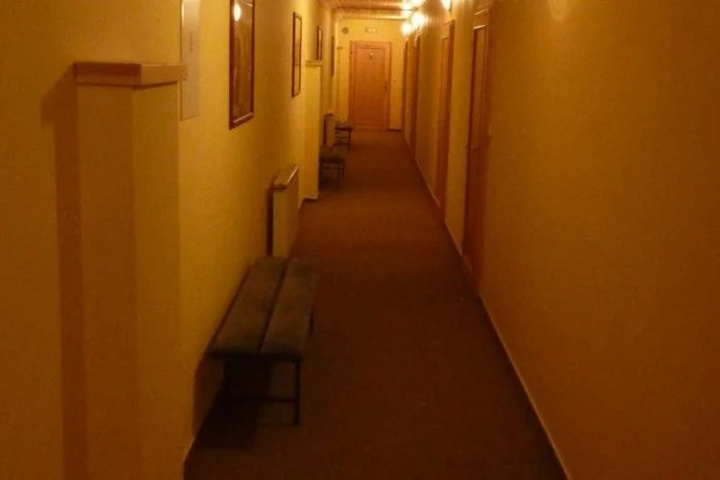 Room 10 of 15