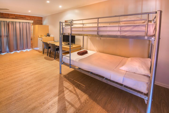 Room 6 of 36