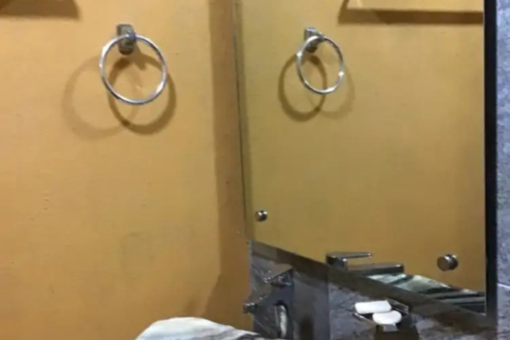 Room 8 of 14