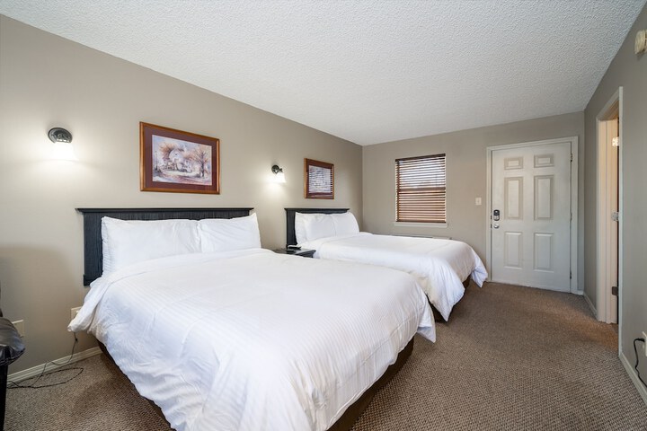 Studio Suite 1 King Bed with Sofa Bed Resort View (16 of 40)