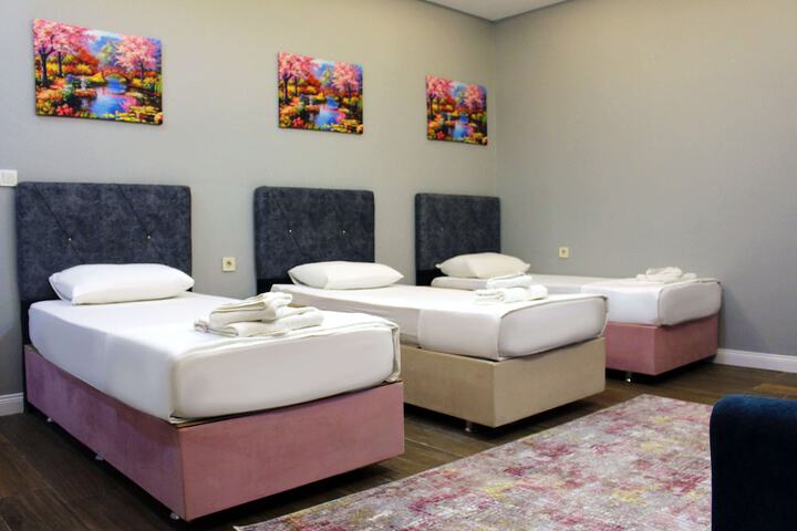 Room 32 of 108