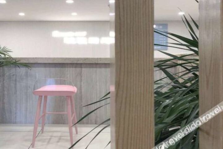 Hotel Interior 17 of 31