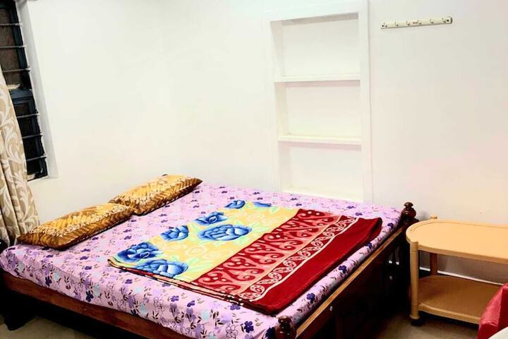 Room 4 of 22