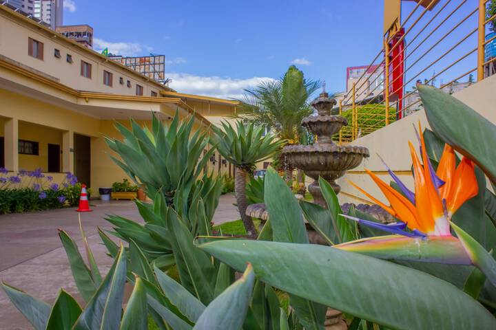 Hotel Exterior 45 of 49