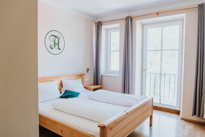 Room 9 of 41