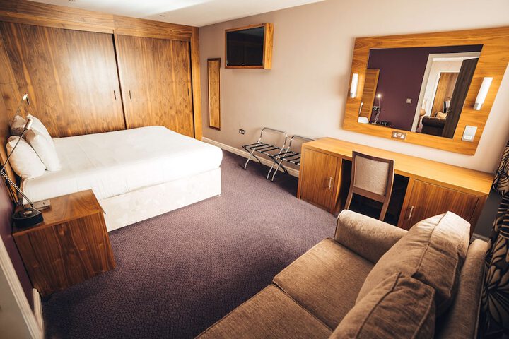 Room 37 of 80