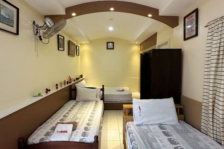 Room 9 of 72