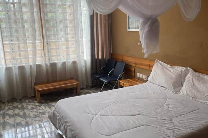 Room 9 of 17