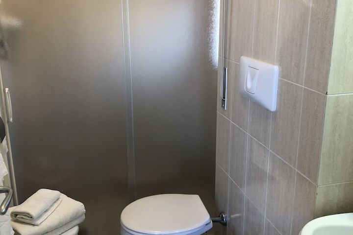 Room 30 of 51