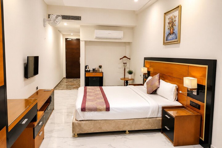 Room 14 of 22