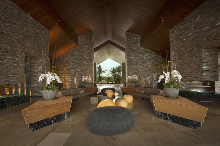 Hotel Interior 4 of 204