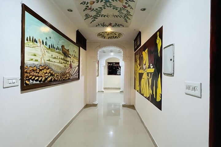 Room 16 of 26