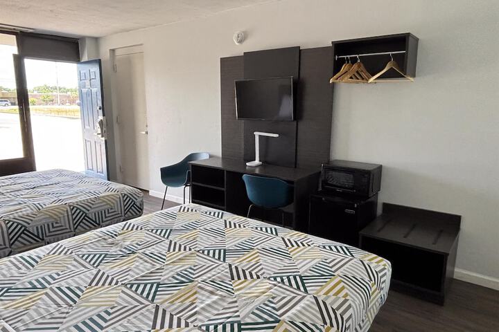Room 14 of 21