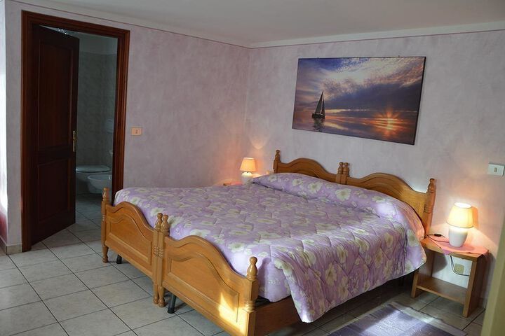 Room 4 of 34
