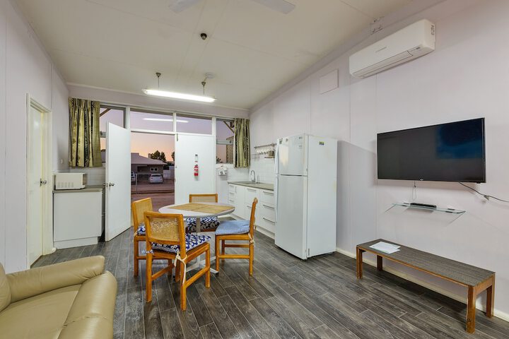 Room 17 of 18
