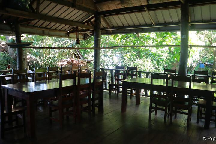 Dining 13 of 22