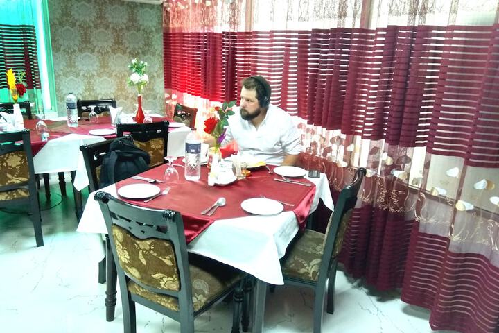 Dining 44 of 72