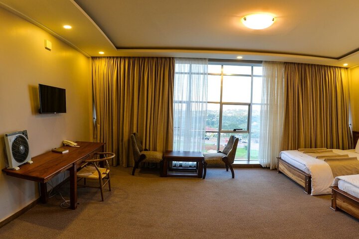 Room 11 of 27