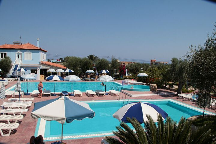 Pool 49 of 95