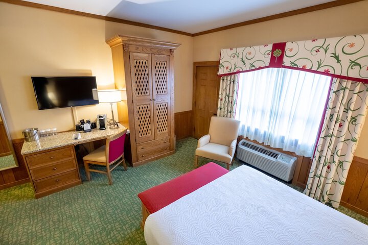 Premier 2 Queen Beds (12 of 13)