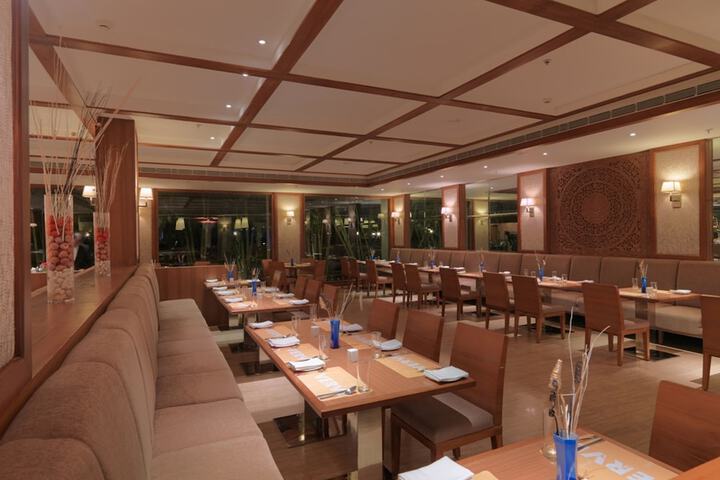 Dining 59 of 90