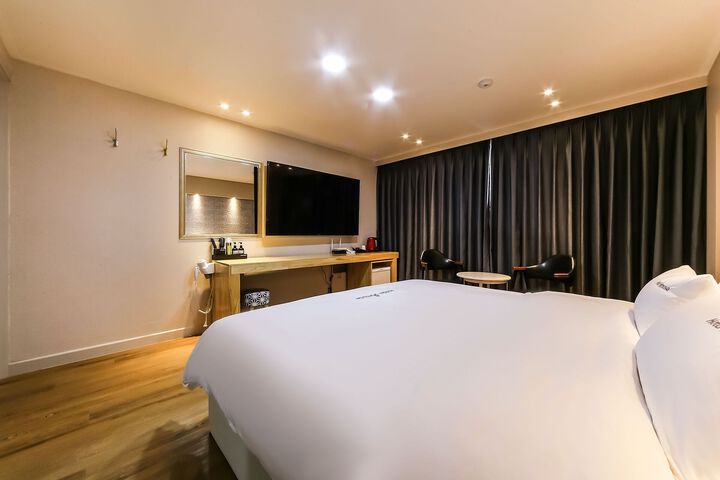 Room 47 of 67